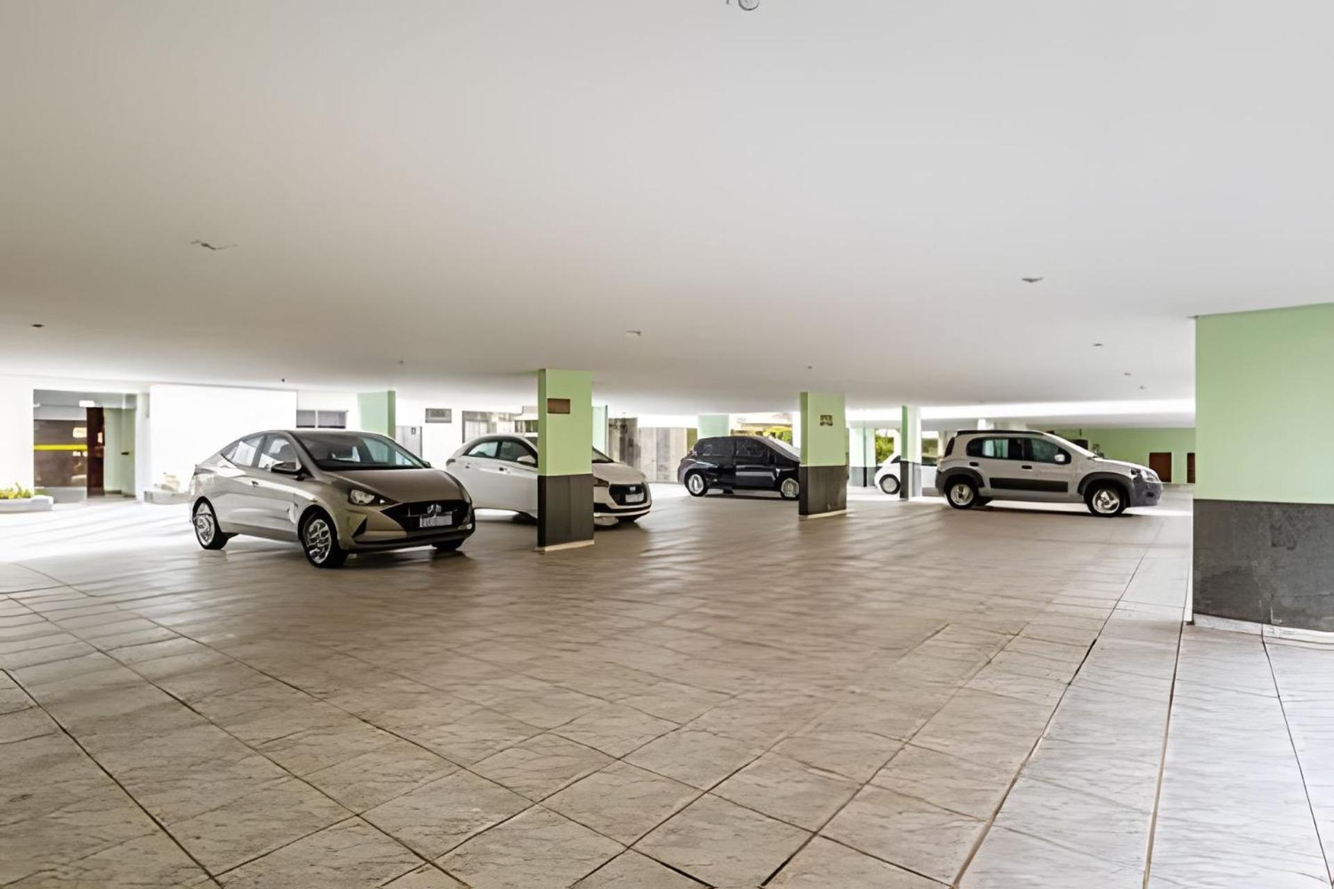 Apto Na Enseada Excelente Localizacao, 500M Da Praia, Garagem, Ar Condicionado Portaria 24 Horas Guaruja Exterior photo
